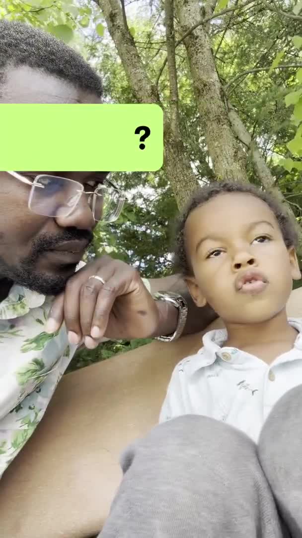 Djidévi, 2 ans et 10 mois, épelle des mots